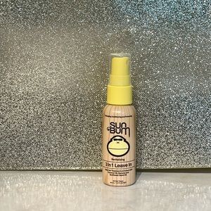 5 for $25 item 🌺 Mini Sun Bum 3 in 1 Leave In Daily Hair Treatment
